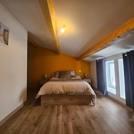 Les Fontaines Apartment *